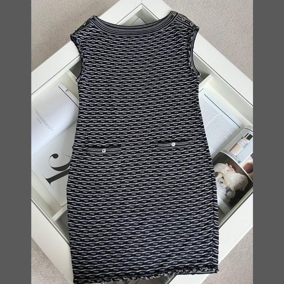 Beautiful Chanel Dress - Picture 1 of 10